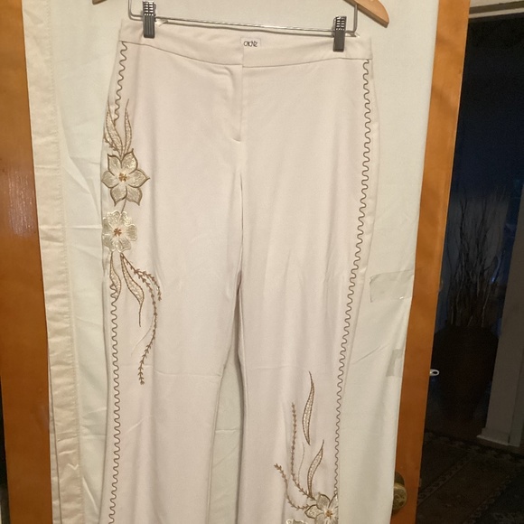 CACHE Cream pants with embroidery Sz 6 - Picture 3 of 9